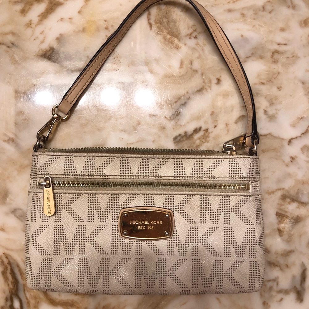 Michael Kors Wristlet 8in x 5 in